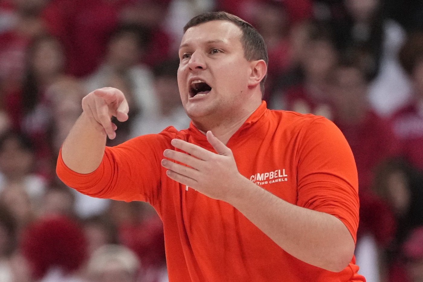 Blackwell scores 31 points as No. 24 Wisconsin opens with 96-64 victory over Campbell | iNFOnews.ca Blackwell scores 31 points as No. 24 Wisconsin opens with 96-64 victory over Campbell | iNFOnews.ca