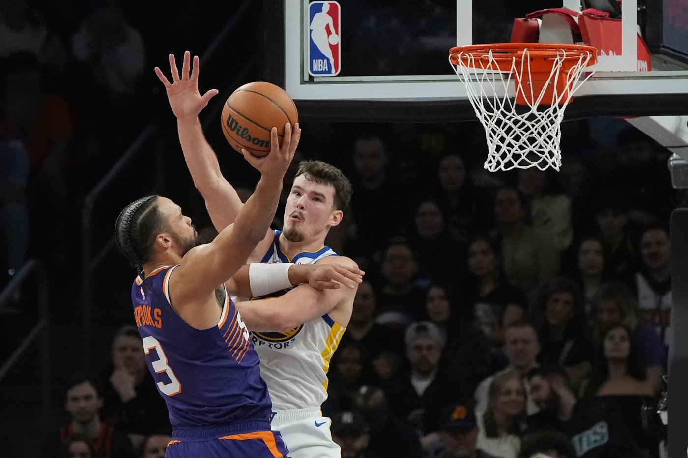 Goodwin hits free throw with 0.4 seconds left, Suns escape with 99-98 win over Warriors | iNFOnews.ca Goodwin hits free throw with 0.4 seconds left, Suns escape with 99-98 win over Warriors | iNFOnews.ca