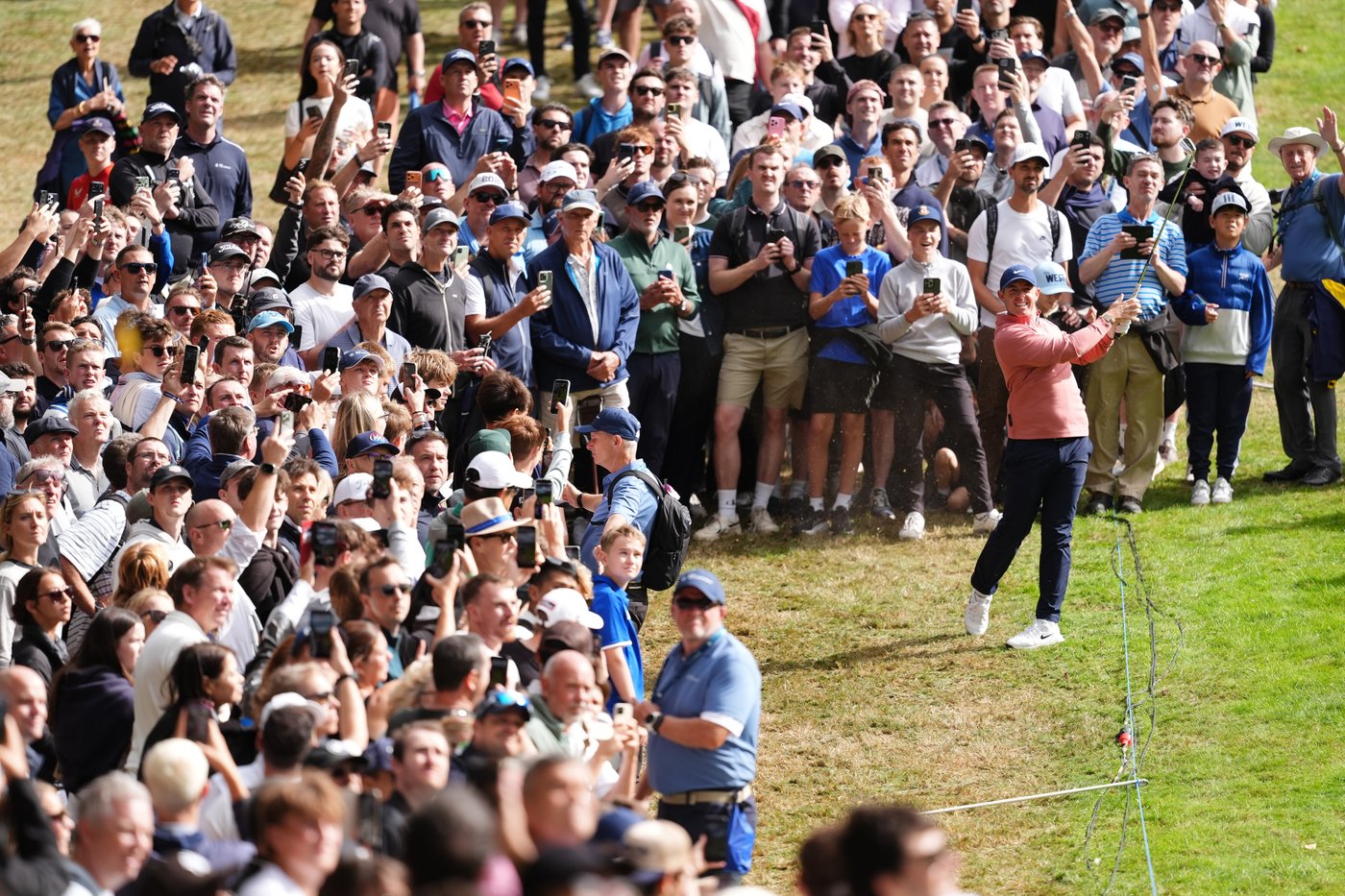 McIlroy produces big finish with eagle at No. 18 to move into contention at BMW PGA Championship | iNFOnews.ca