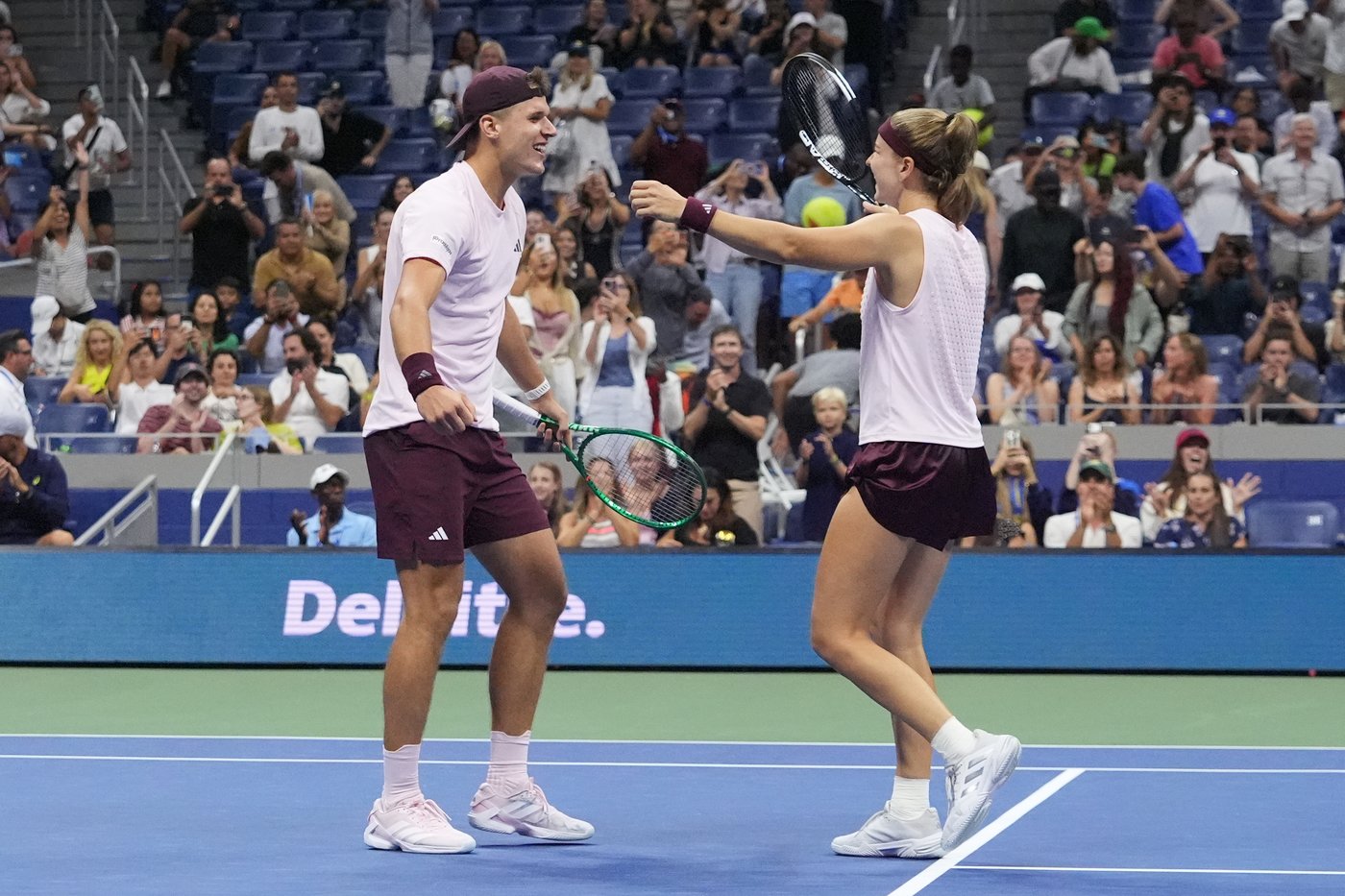 Karolina Muchova and Jakub Mensik win the US Open mixed doubles championship | iNFOnews.ca