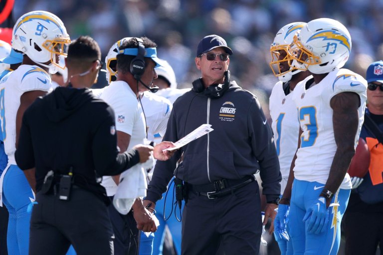 Jim Harbaugh backs Mike McDaniel amid Chargers' struggles on offense during 0-4 start | iNFOnews.ca