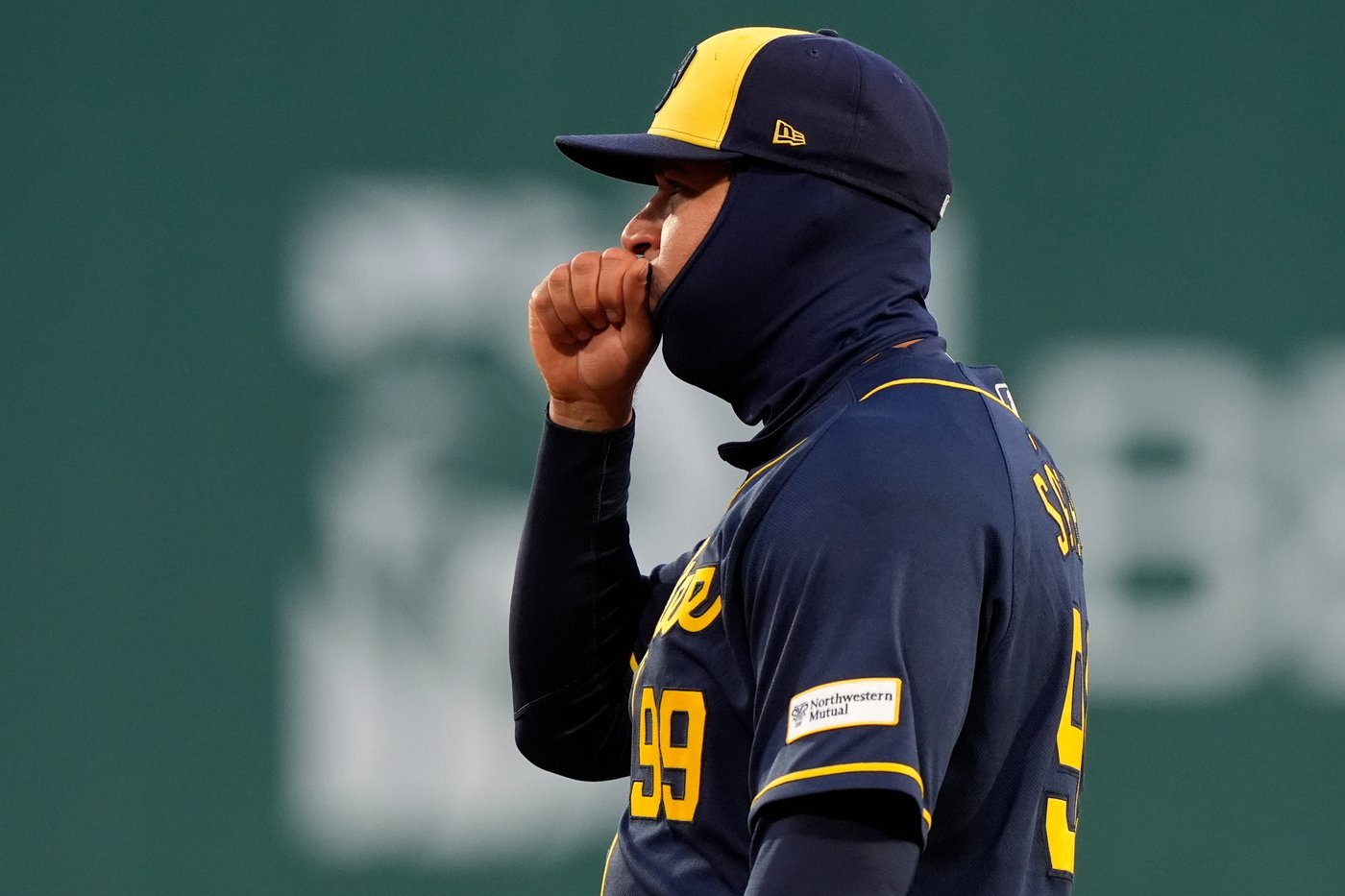 Trevor Story's 2 RBI double lifts Red Sox over Brewers 3-2 and ends 3-game skid | iNFOnews.ca