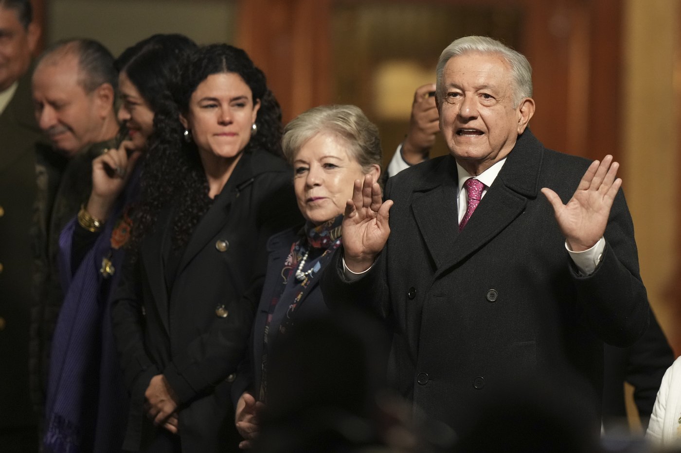 Live music, breakfast and a raffle: Mexico's president makes the most of his final day in office | iNFOnews.ca Live music, breakfast and a raffle: Mexico's president makes the most of his final day in office | iNFOnews.ca