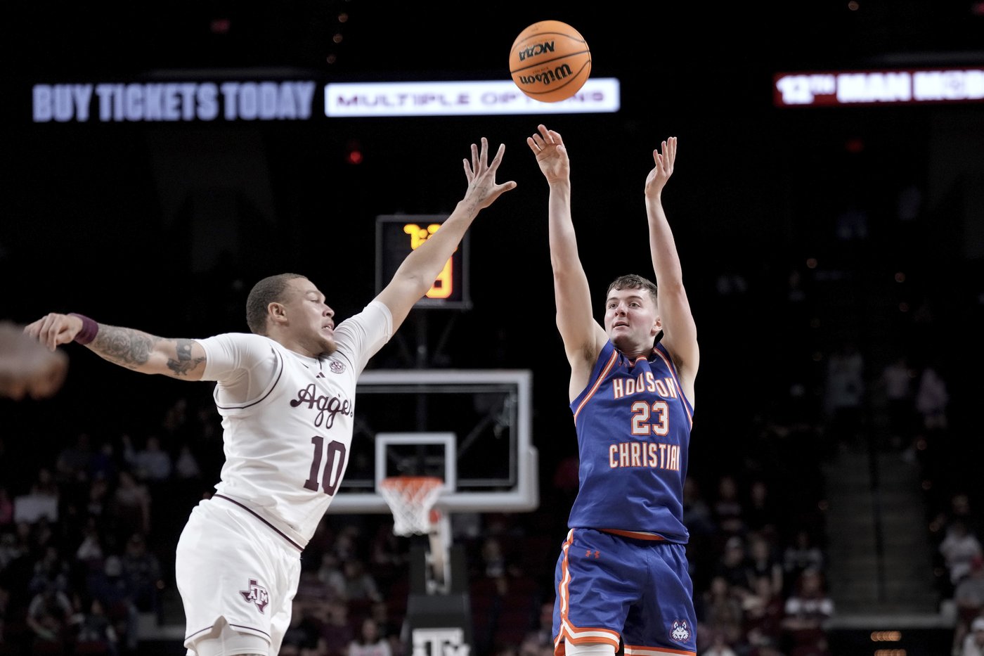 No. 12 Texas A&M beats Houston Christian 77-45 | iNFOnews.ca