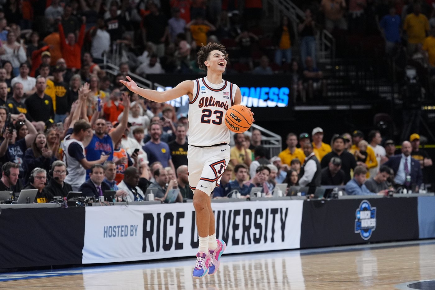 Illinois powers its way to its first Final Four in 21 years, beating Iowa 71-59 | iNFOnews.ca Illinois powers its way to its first Final Four in 21 years, beating Iowa 71-59 | iNFOnews.ca