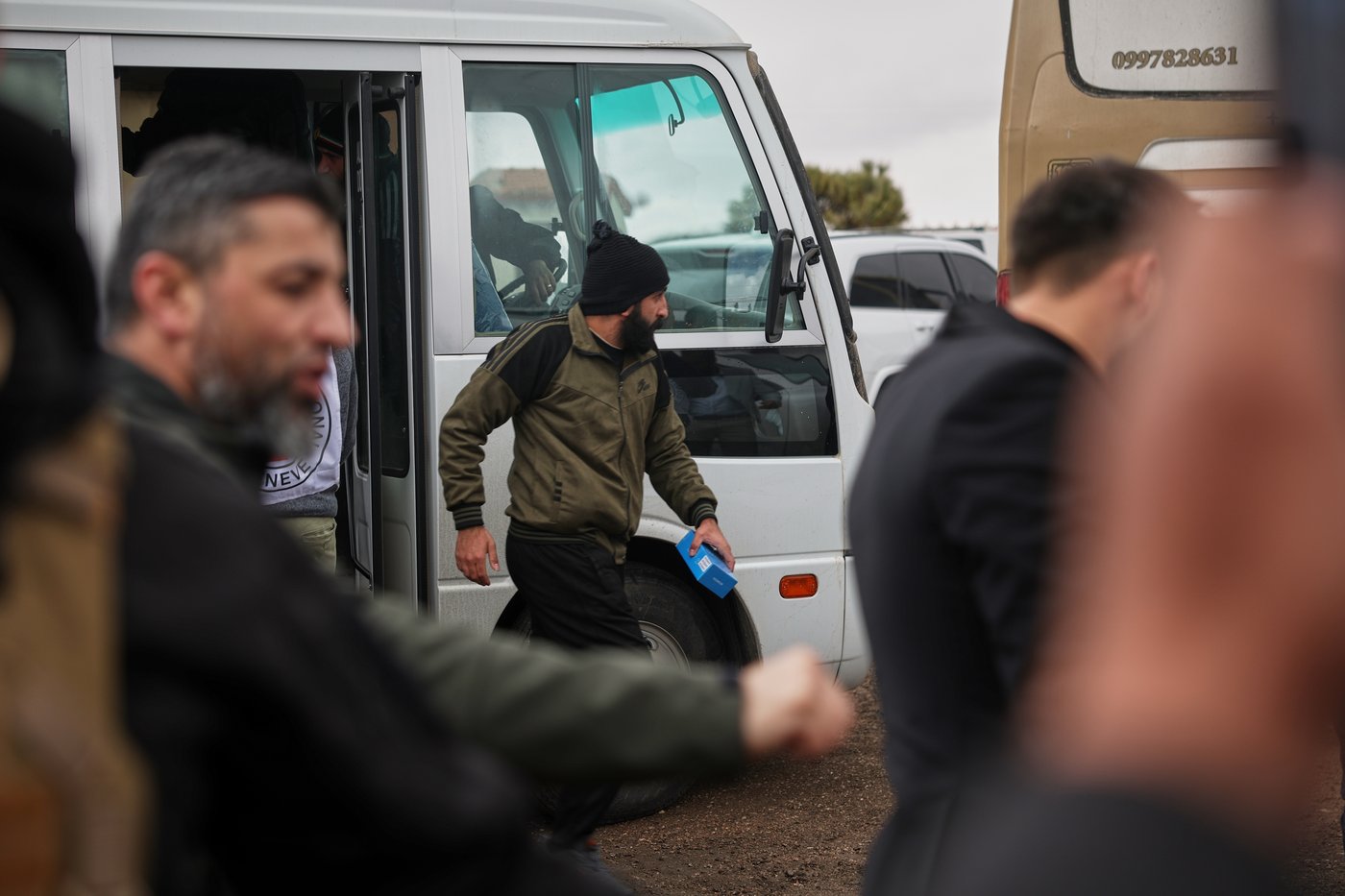 Syrian government forces and Druze fighters exchange prisoners from summer clashes | iNFOnews.ca