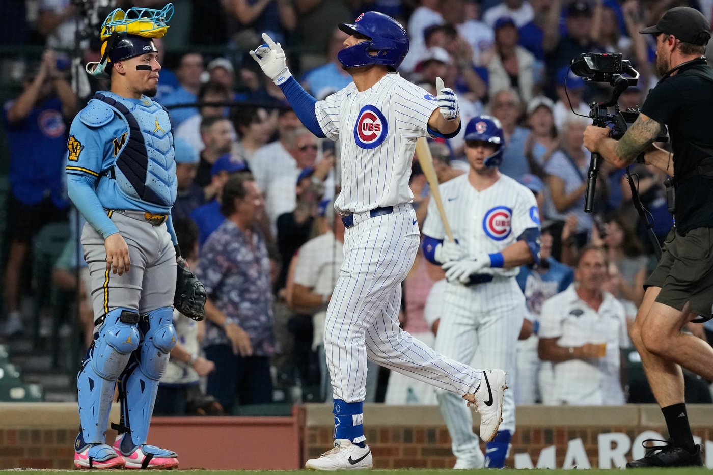 Alex Bregman hits 3 home runs and Cubs set team record with 9 in 17-3 rout of Brewers | iNFOnews.ca