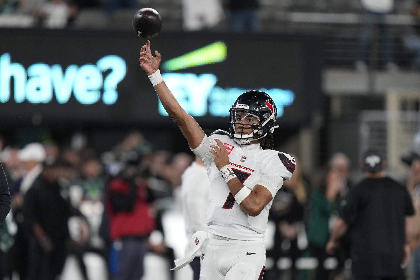 Goff and Lions bring a 6-game winning streak into their prime-time matchup with Stroud and Texans | iNFOnews.ca