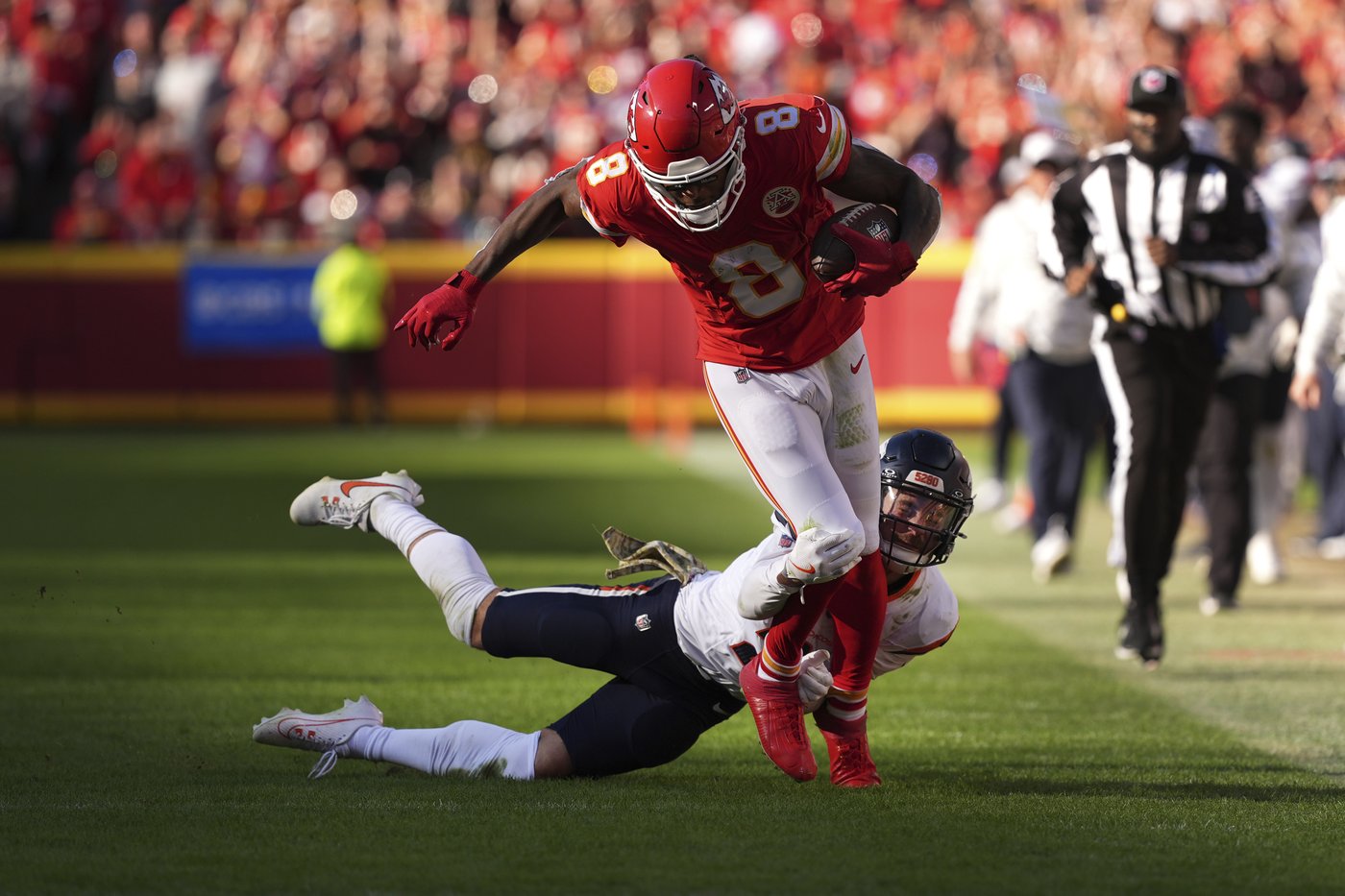 Imperfect Chiefs remain perfect by delivering again on the final play, this time against Denver | iNFOnews.ca