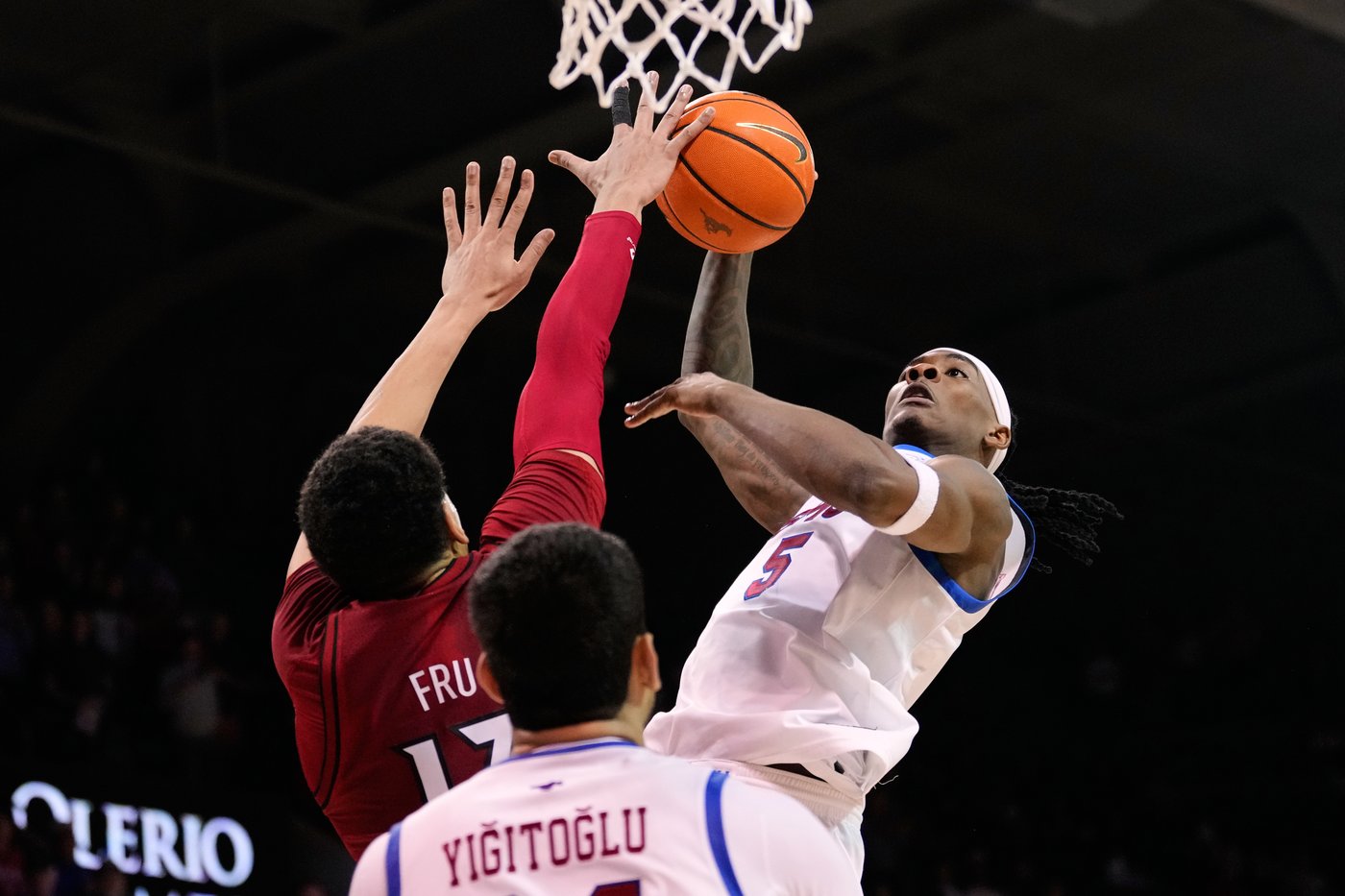 SMU beats No. 21 Louisville 95-85 for another home win over a ranked ACC opponent | iNFOnews.ca SMU beats No. 21 Louisville 95-85 for another home win over a ranked ACC opponent | iNFOnews.ca