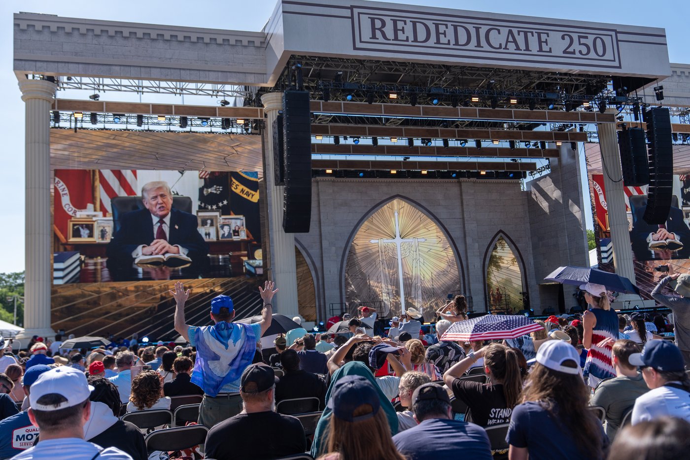 Washington prayer rally draws thousands to the National Mall, in photos | iNFOnews.ca