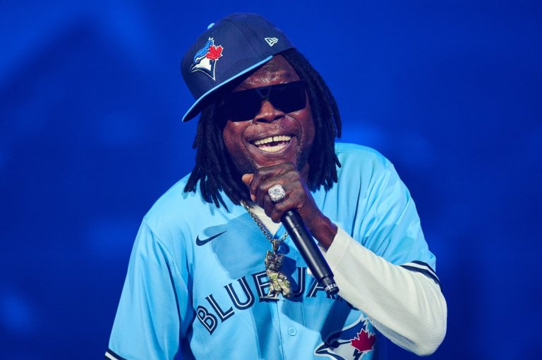 Drake surprises fans at dancehall star Vybz Kartel's historic first Canadian show | iNFOnews.ca Drake surprises fans at dancehall star Vybz Kartel's historic first Canadian show | iNFOnews.ca