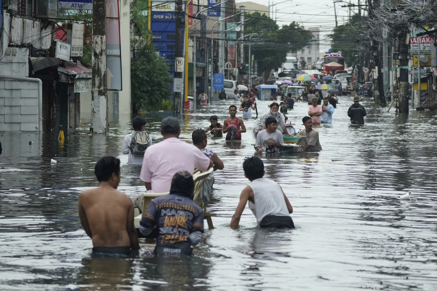 Tropical storm adds to Philippines' weather toll with 25 dead and 278,000 evacuated this week | iNFOnews.ca