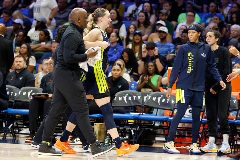 Wings star Bueckers out against Liberty but not in concussion protocol after hitting her head | iNFOnews.ca