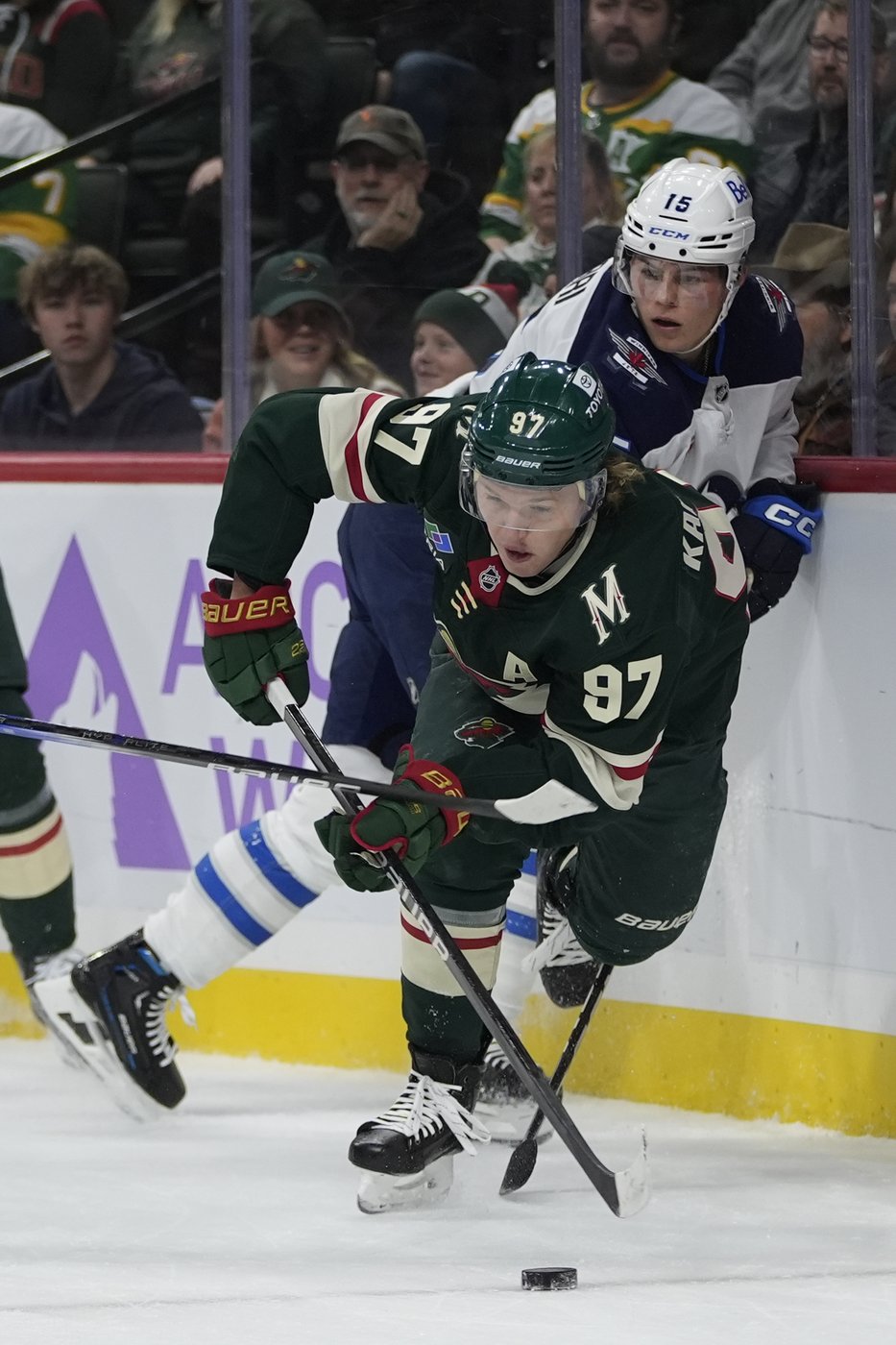 Hellebuyck makes 43 saves, Iafallo scores twice to give Jets 4-1 win over Wild | iNFOnews.ca