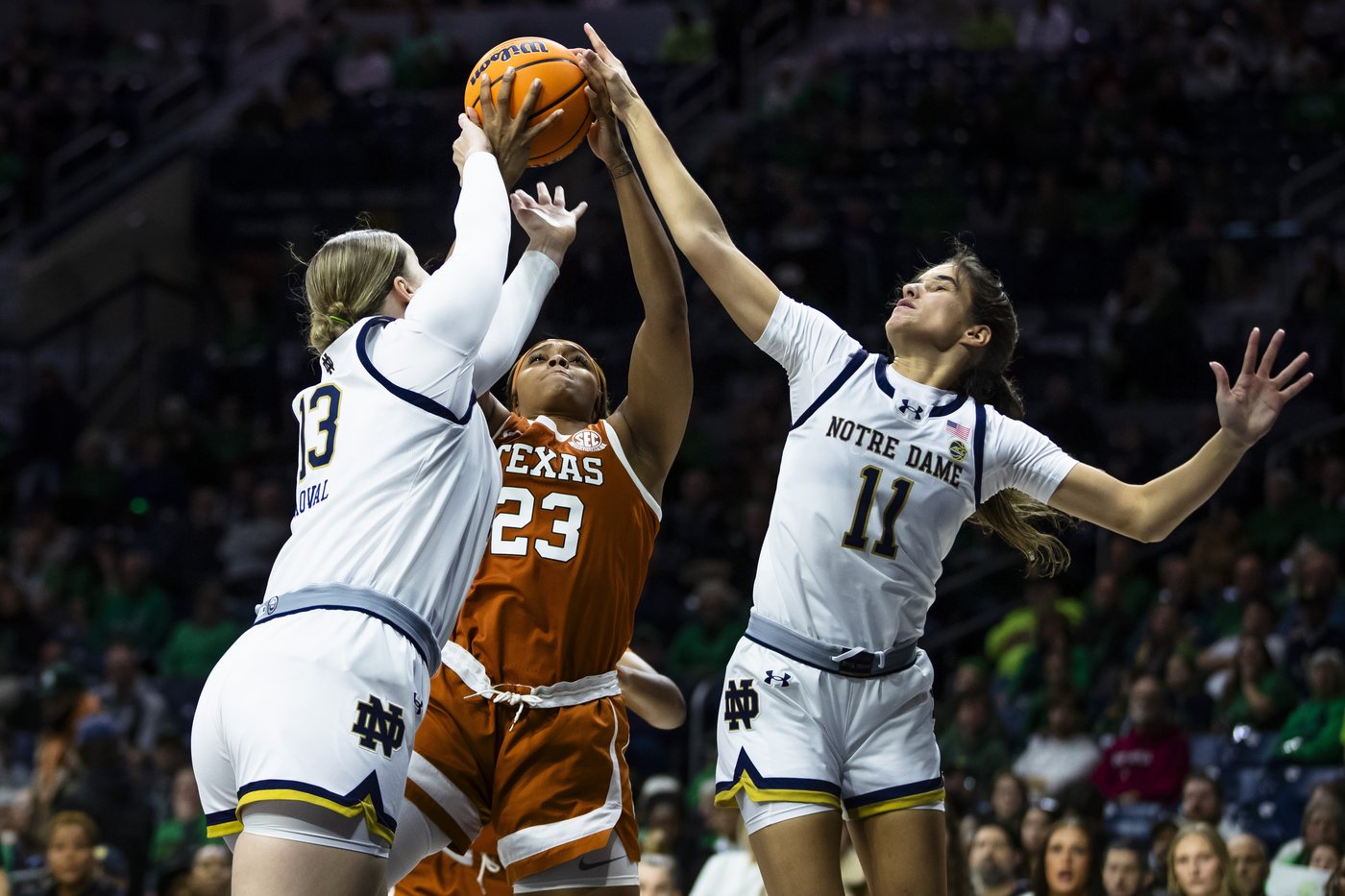 Hidalgo scores 30 as No. 10 Notre Dame women beat No. 4 Texas 80-70 in OT | iNFOnews.ca