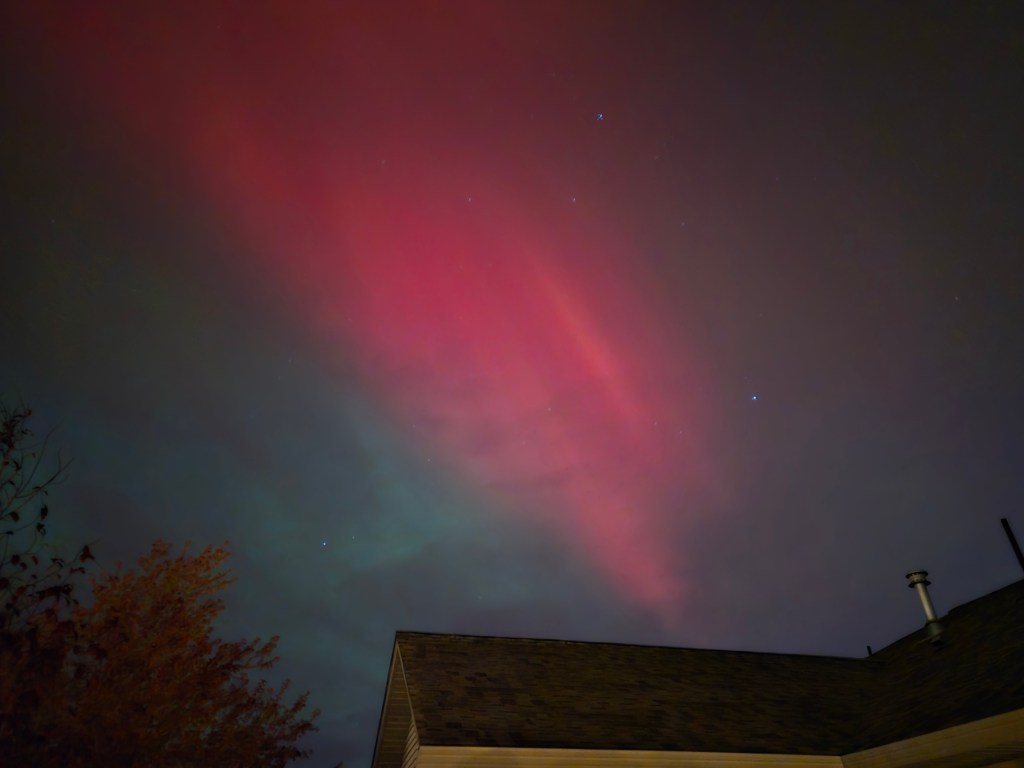 iN PHOTOS: Incredible northern lights display over Okanagan, Kamloops | iNFOnews.ca
