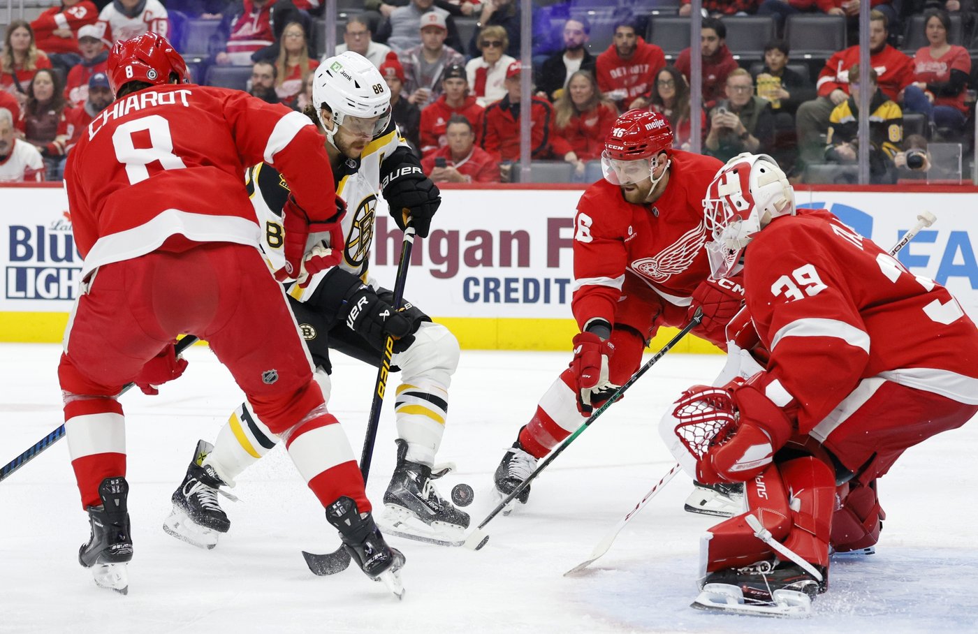 Brad Marchand's 3rd-period goal lifts the Bruins to a 2-1 win over the Red Wings | iNFOnews.ca Brad Marchand's 3rd-period goal lifts the Bruins to a 2-1 win over the Red Wings | iNFOnews.ca