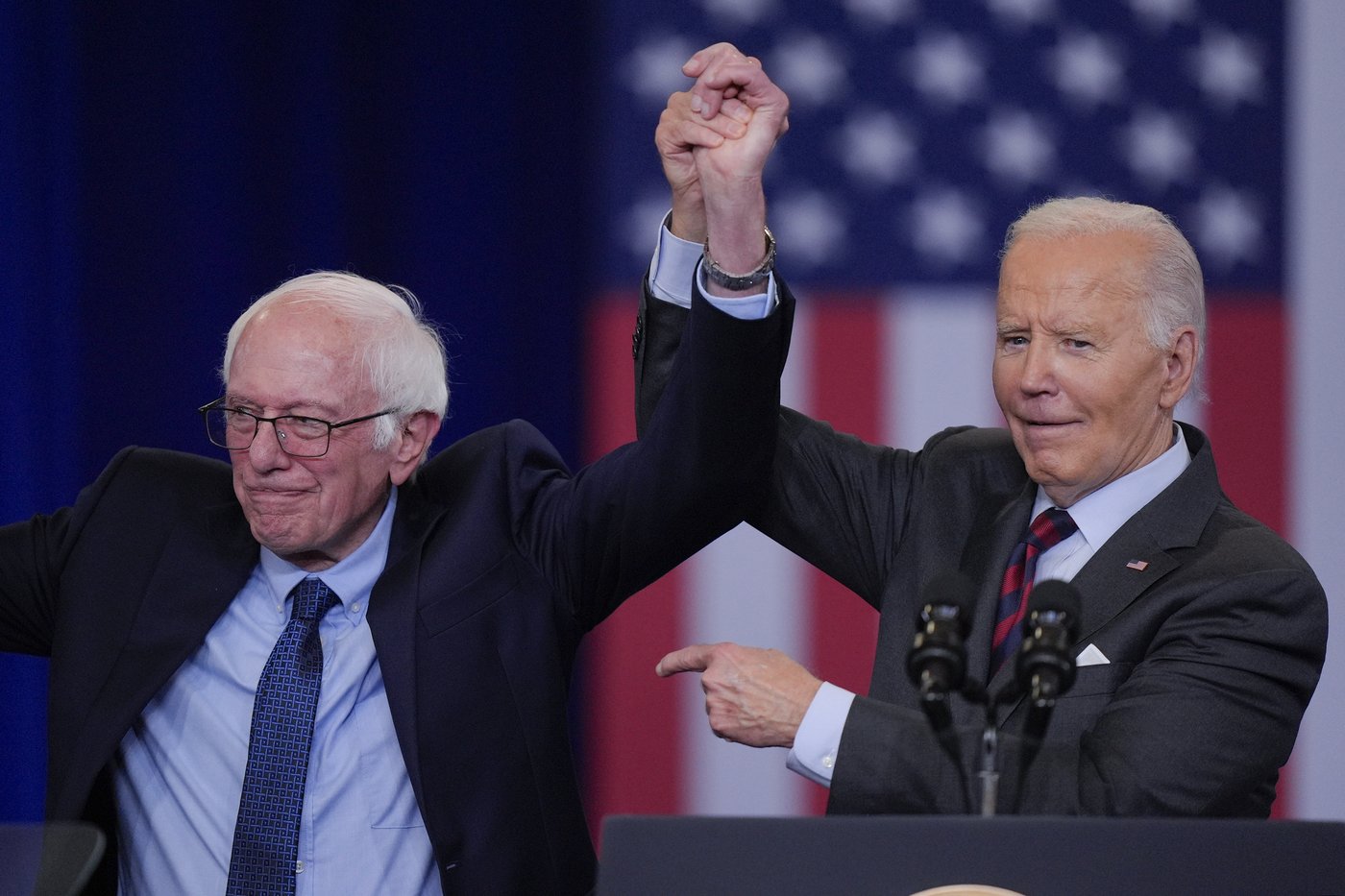 Biden and Bernie Sanders highlight lower prescription drug costs in New Hampshire stop | iNFOnews.ca