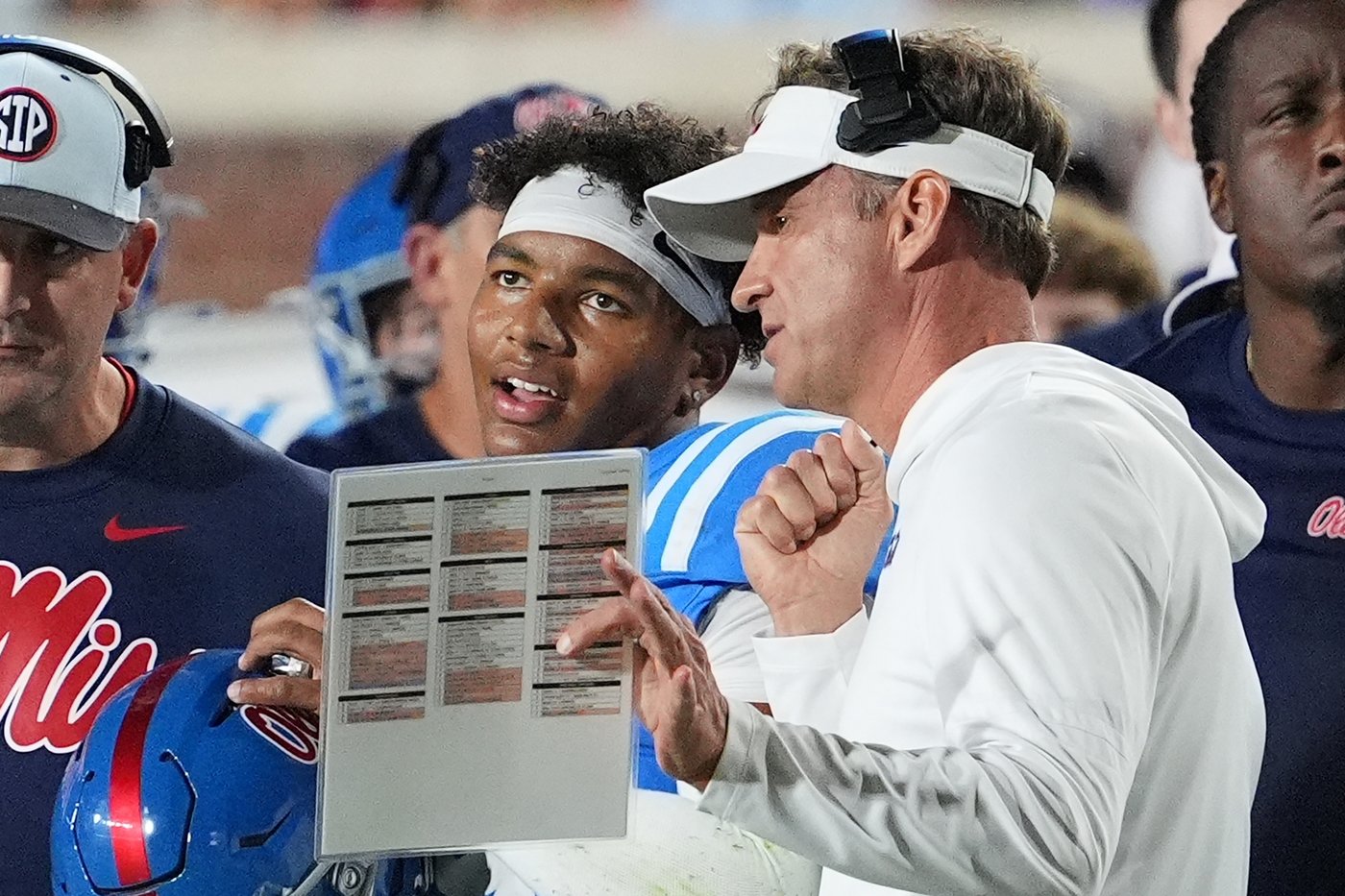 Trinidad Chambliss disagrees with LSU coach Lane Kiffin about how Black recruits view Ole Miss | iNFOnews.ca
