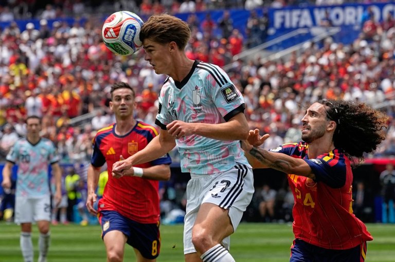 Belgium's Charles De Ketelaere ends Spain's World Cup shutout run, teams even 1-1 at halftime | iNFOnews.ca