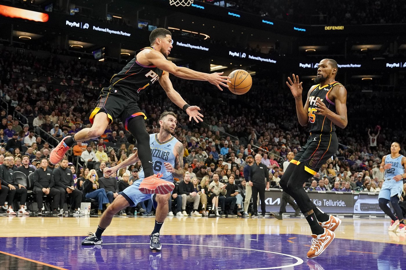Jackson Jr. scores 38, Bane has 31 as Grizzlies top Suns 117-112 | iNFOnews.ca Jackson Jr. scores 38, Bane has 31 as Grizzlies top Suns 117-112 | iNFOnews.ca