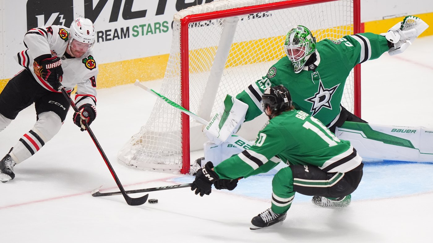 NHL-worst Blackhawks snap 6-game skid with a 4-3, shootout victory over the Stars | iNFOnews.ca