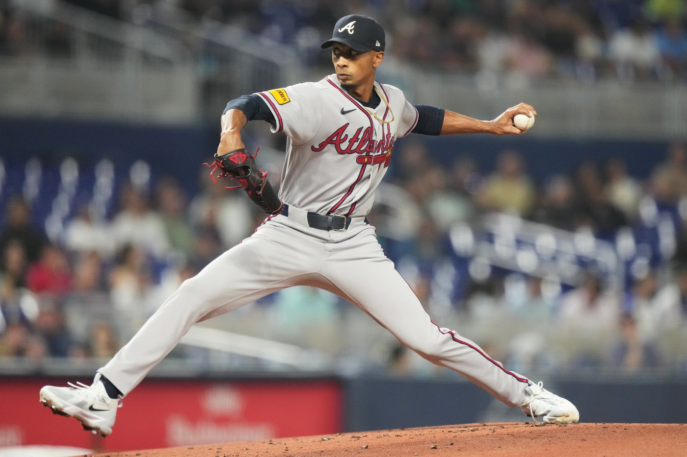 Pérez throws 1-hitter for just 11th MLB complete-game shutout this year as Marlins beat Braves 3-0 | iNFOnews.ca