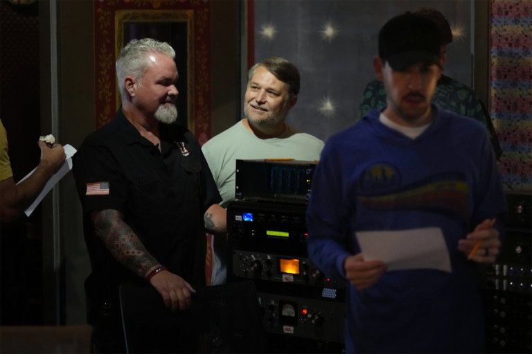 How Gary Sinise is helping the nonprofit CreatiVets build ‘a place to go when the PTSD hits’ | iNFOnews.ca