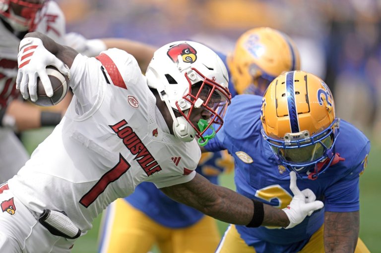 No. 24 Louisville and its coach want more after third straight season with at least 9 wins | iNFOnews.ca