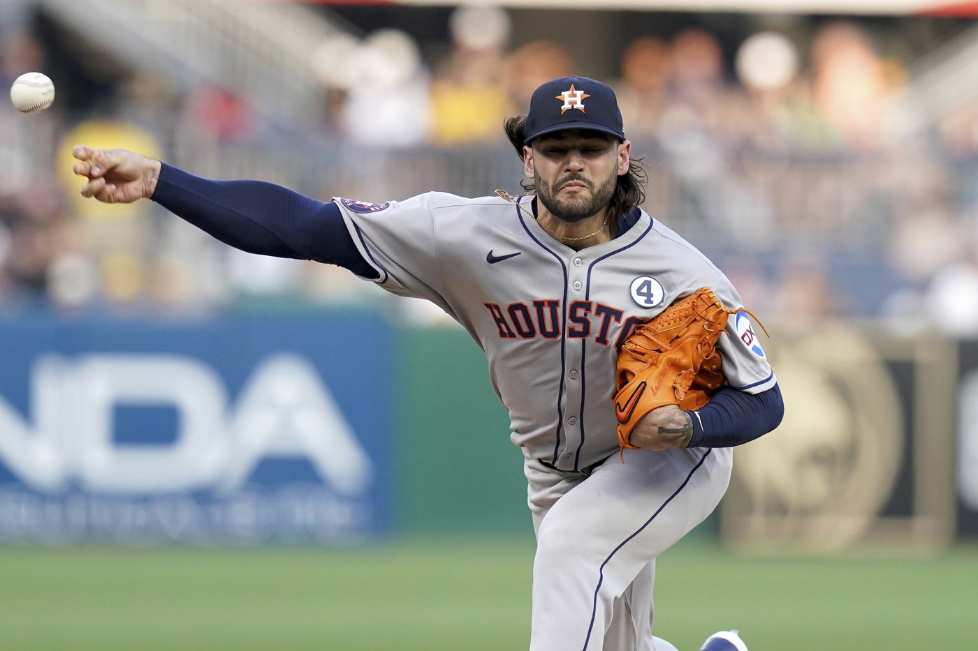 Astros' McCullers gets first win since 2022 after overcoming injuries, death threats | iNFOnews.ca Astros' McCullers gets first win since 2022 after overcoming injuries, death threats | iNFOnews.ca