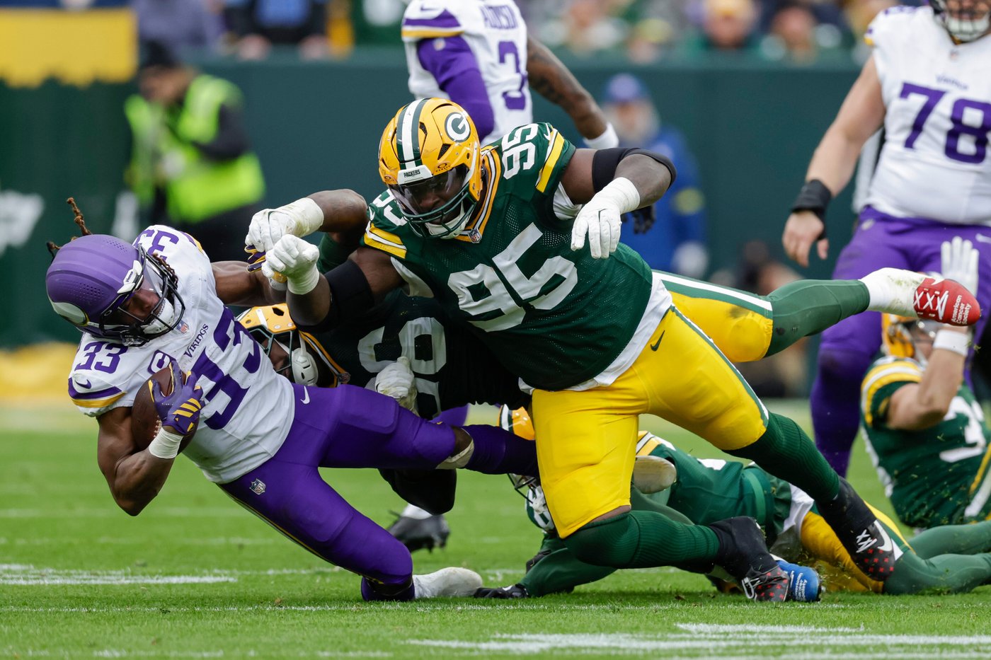 Packers defensive lineman Devonte Wyatt agrees to 3-year, $57 million extension, AP source says | iNFOnews.ca