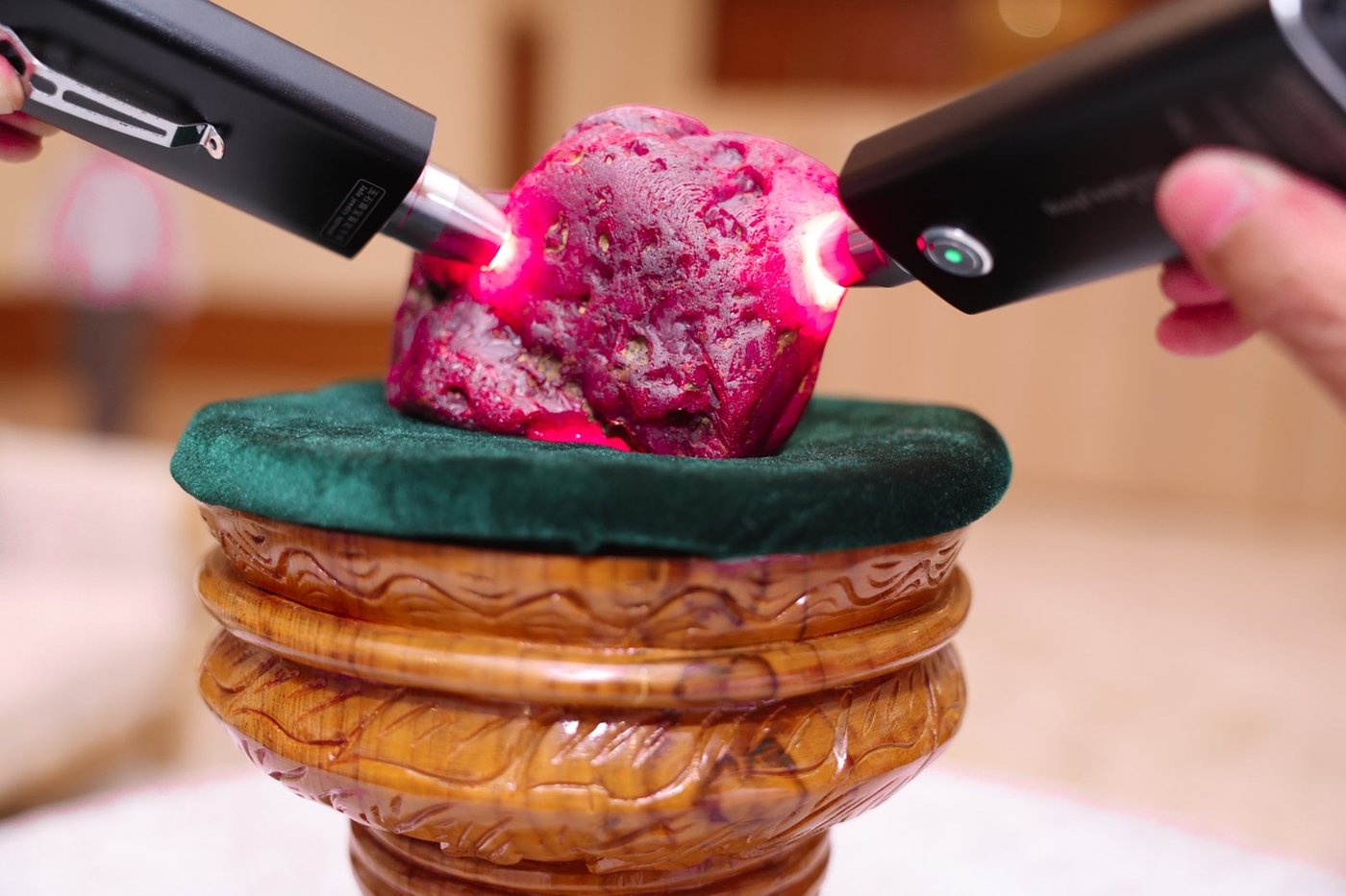 A massive 11,000-carat ruby has been unearthed in Myanmar’s war-scarred gemstone heartland | iNFOnews.ca A massive 11,000-carat ruby has been unearthed in Myanmar’s war-scarred gemstone heartland | iNFOnews.ca