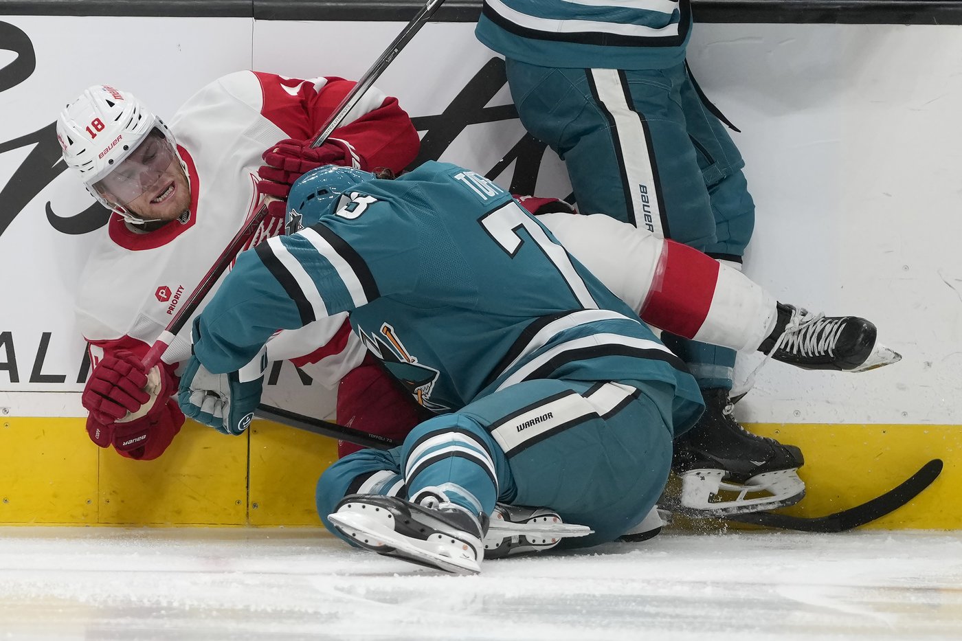 Celebrini scores first career OT goal as Sharks top Red Wings 5-4 | iNFOnews.ca
