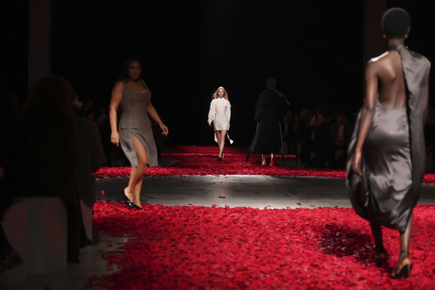 Ferragamo pops red with a Milan collection inspired by the world of dance | iNFOnews.ca