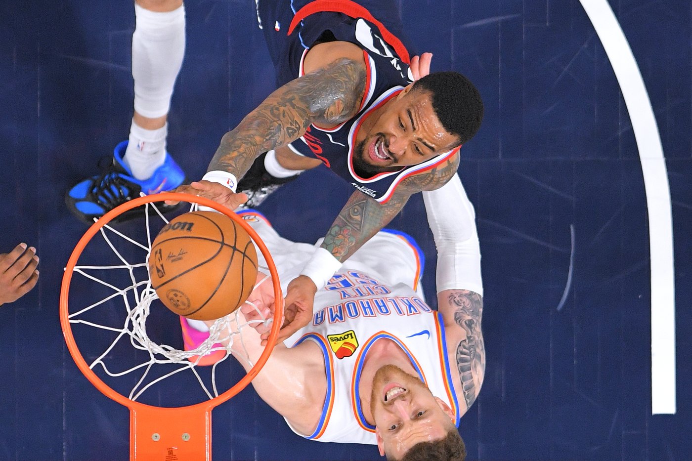 Holmgren scores 30, Thunder clinch NBA's best regular-season record in 128-110 victory over Clippers | iNFOnews.ca Holmgren scores 30, Thunder clinch NBA's best regular-season record in 128-110 victory over Clippers | iNFOnews.ca