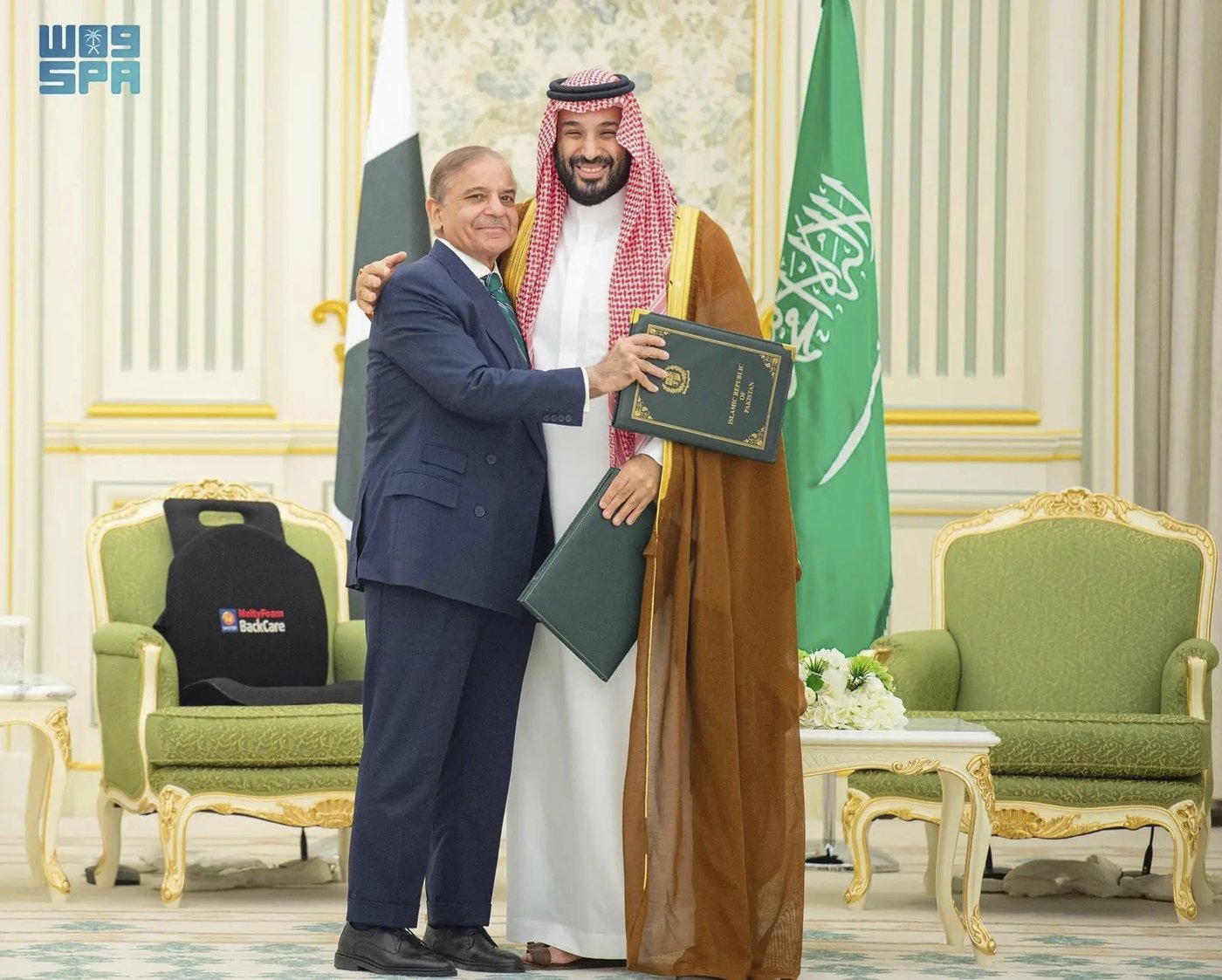 Saudi Arabia signs a mutual defense pact with nuclear-armed Pakistan after Israel's attack on Qatar | iNFOnews.ca