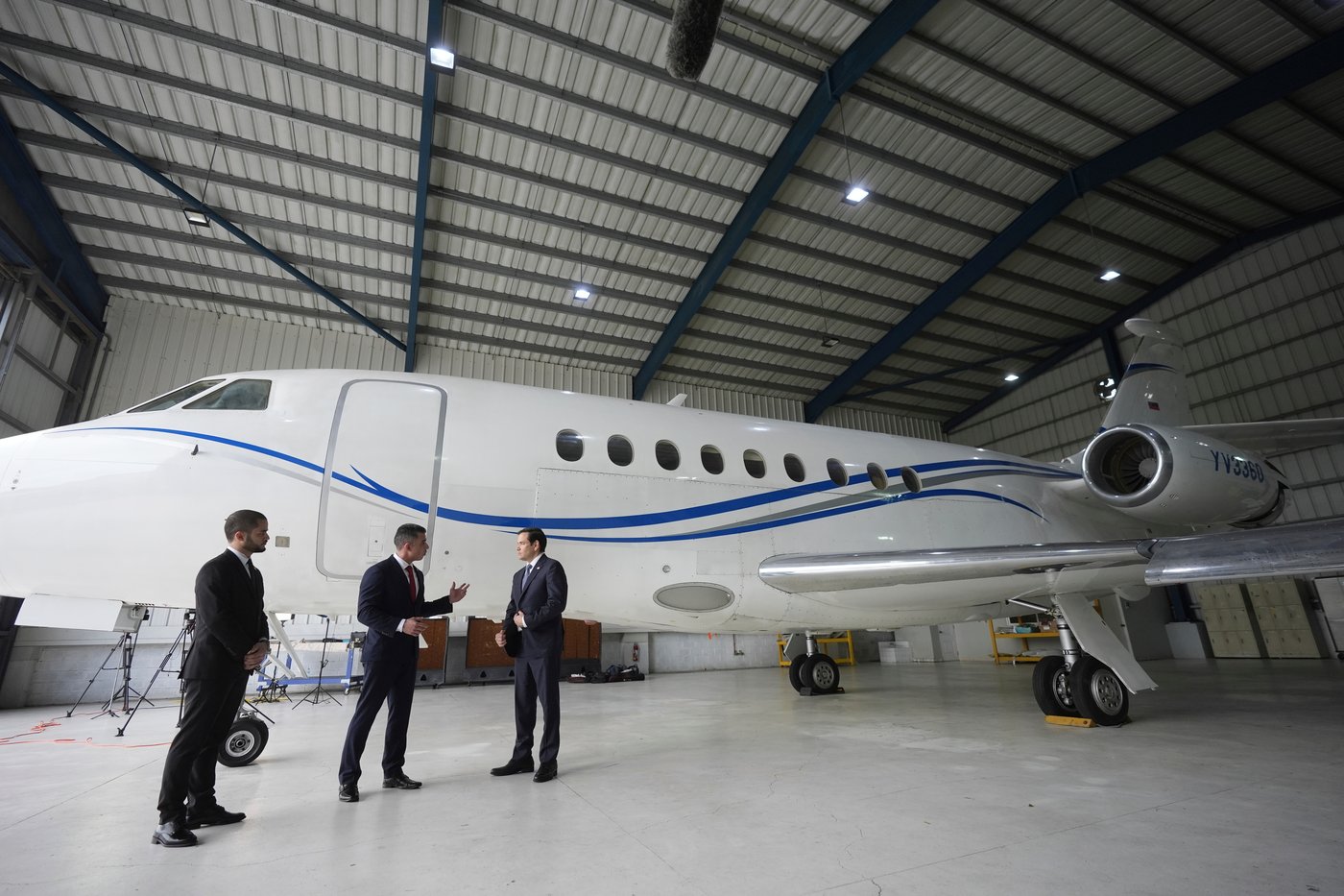 US sought to lure Nicolás Maduro’s pilot into betraying the Venezuelan leader | iNFOnews.ca