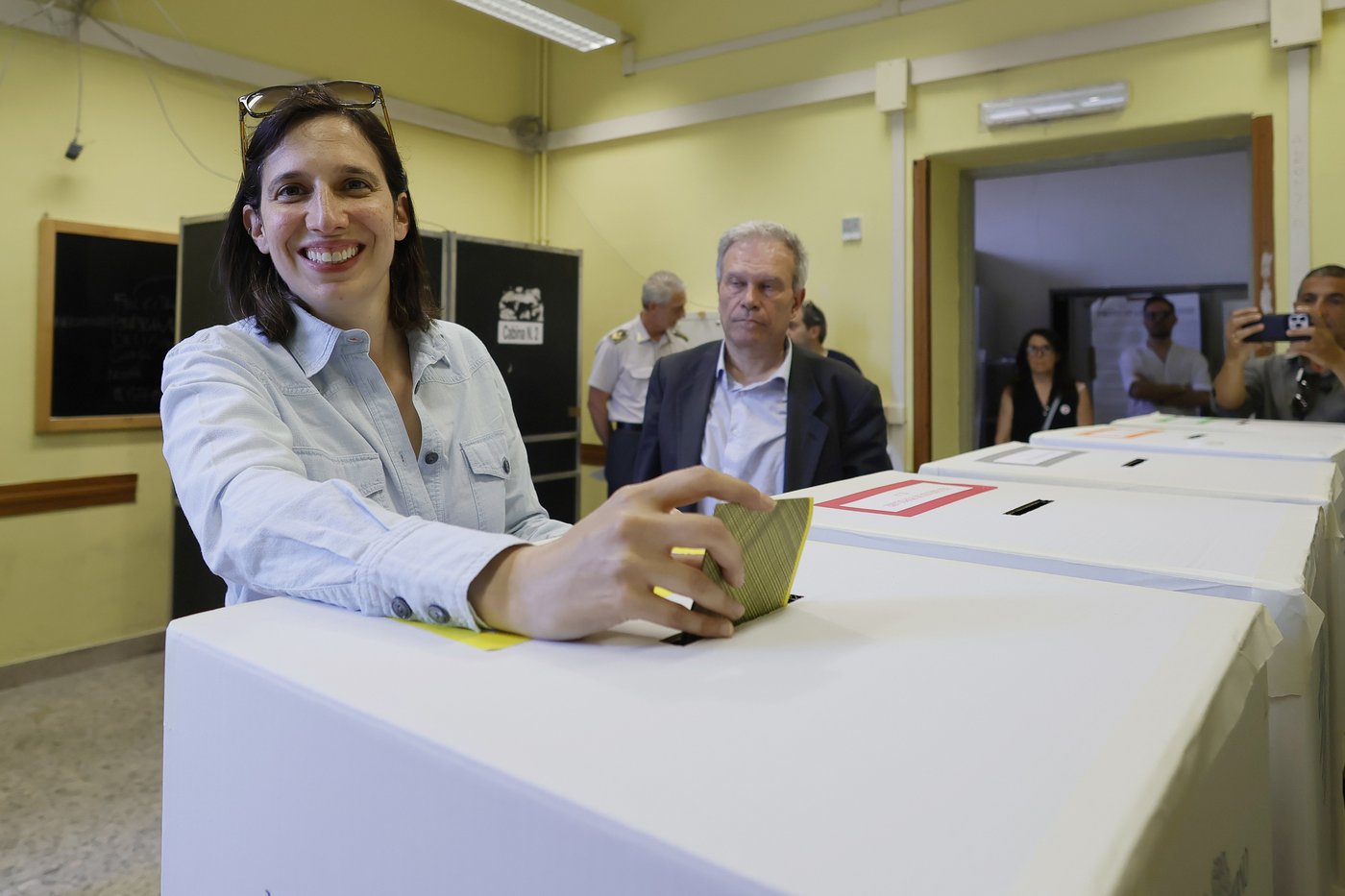 Italians vote on citizenship and job protections in referendums threatened by low turnout | iNFOnews.ca Italians vote on citizenship and job protections in referendums threatened by low turnout | iNFOnews.ca