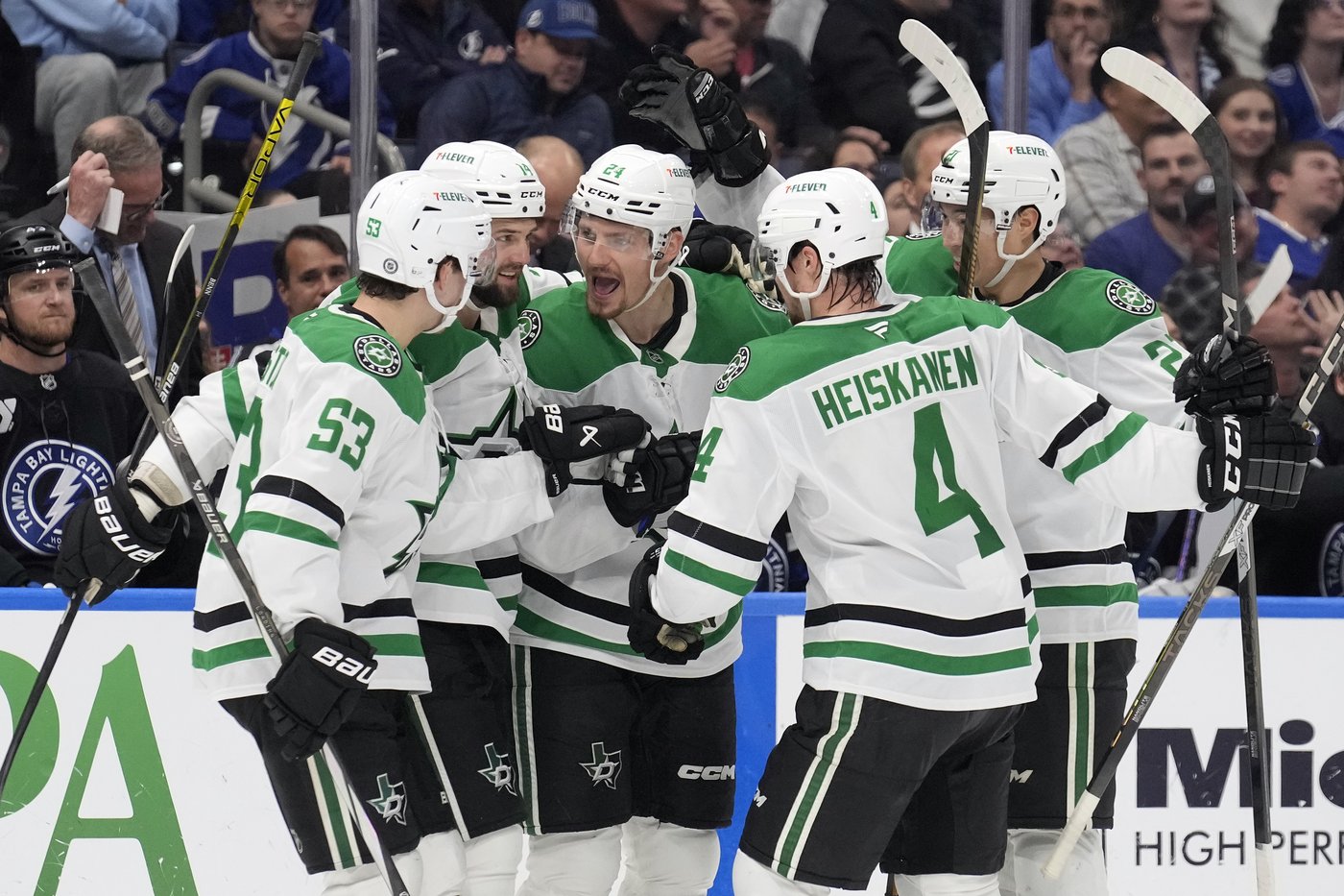 Duchene scores in the 3rd period as the Stars beat the Lightning 4-2 | iNFOnews.ca Duchene scores in the 3rd period as the Stars beat the Lightning 4-2 | iNFOnews.ca