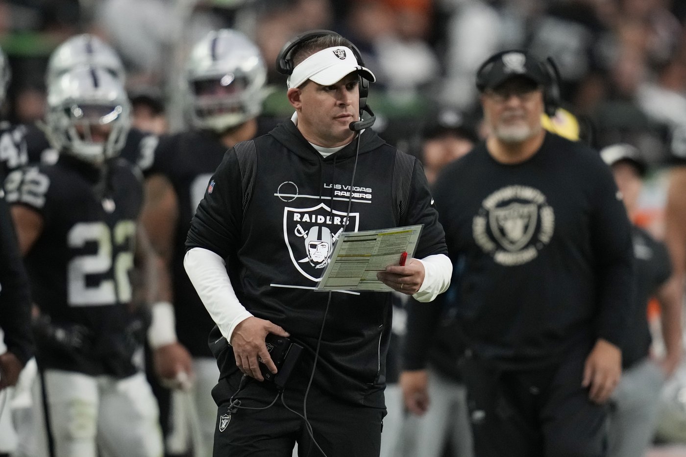 Patriots coach Mike Vrabel tabs longtime Belichick assistant Josh McDaniels as offensive coordinator | iNFOnews.ca Patriots coach Mike Vrabel tabs longtime Belichick assistant Josh McDaniels as offensive coordinator | iNFOnews.ca