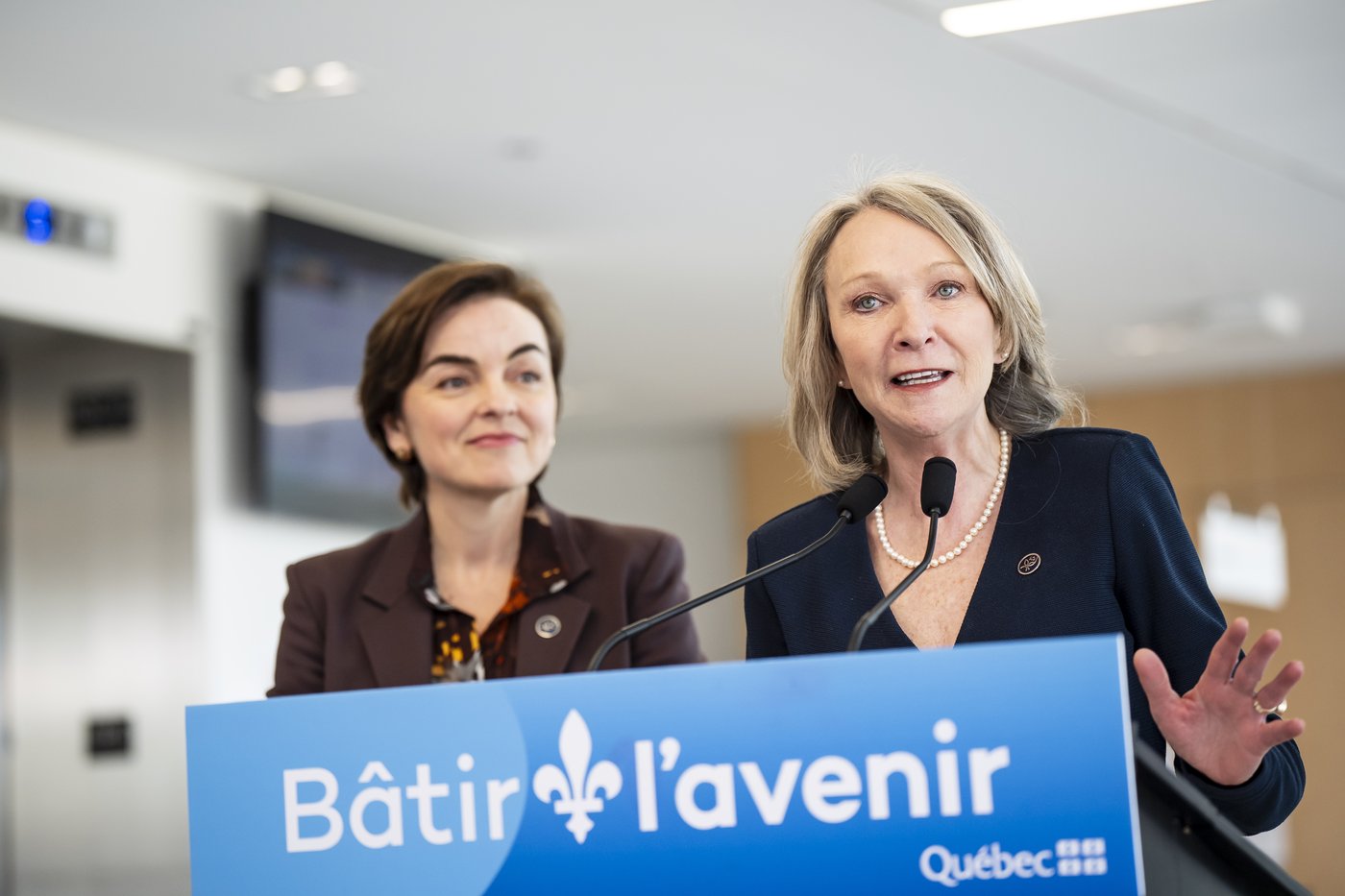 Quebec rolling out digital health dashboard pilot project to reduce paperwork | iNFOnews.ca