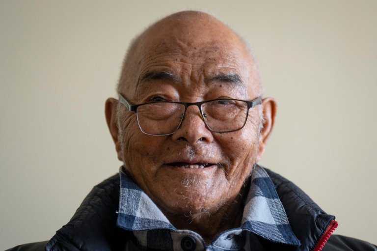 Kanchha Sherpa, last surviving member of 1953 Mount Everest expedition, dies at 92 | iNFOnews.ca