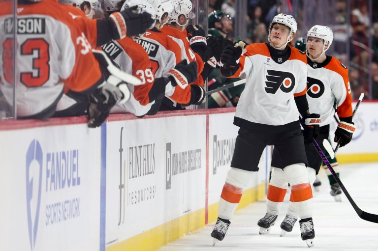 Owen Tippett’s hat trick powers the Flyers to a 5-3 win over the Red Wings | iNFOnews.ca