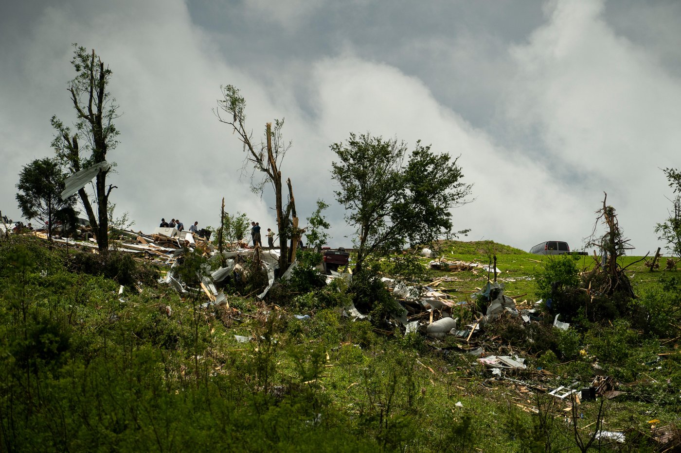 1 dead and several injured when storm rips through Kentucky community, authorities say | iNFOnews.ca