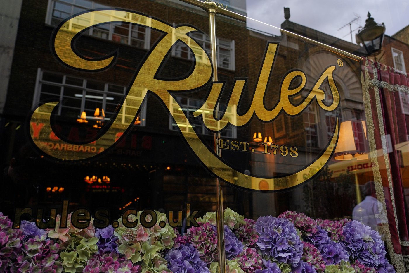 The building housing London's oldest restaurant has been donated to a conservation charity | iNwine The building housing London's oldest restaurant has been donated to a conservation charity | iNwine