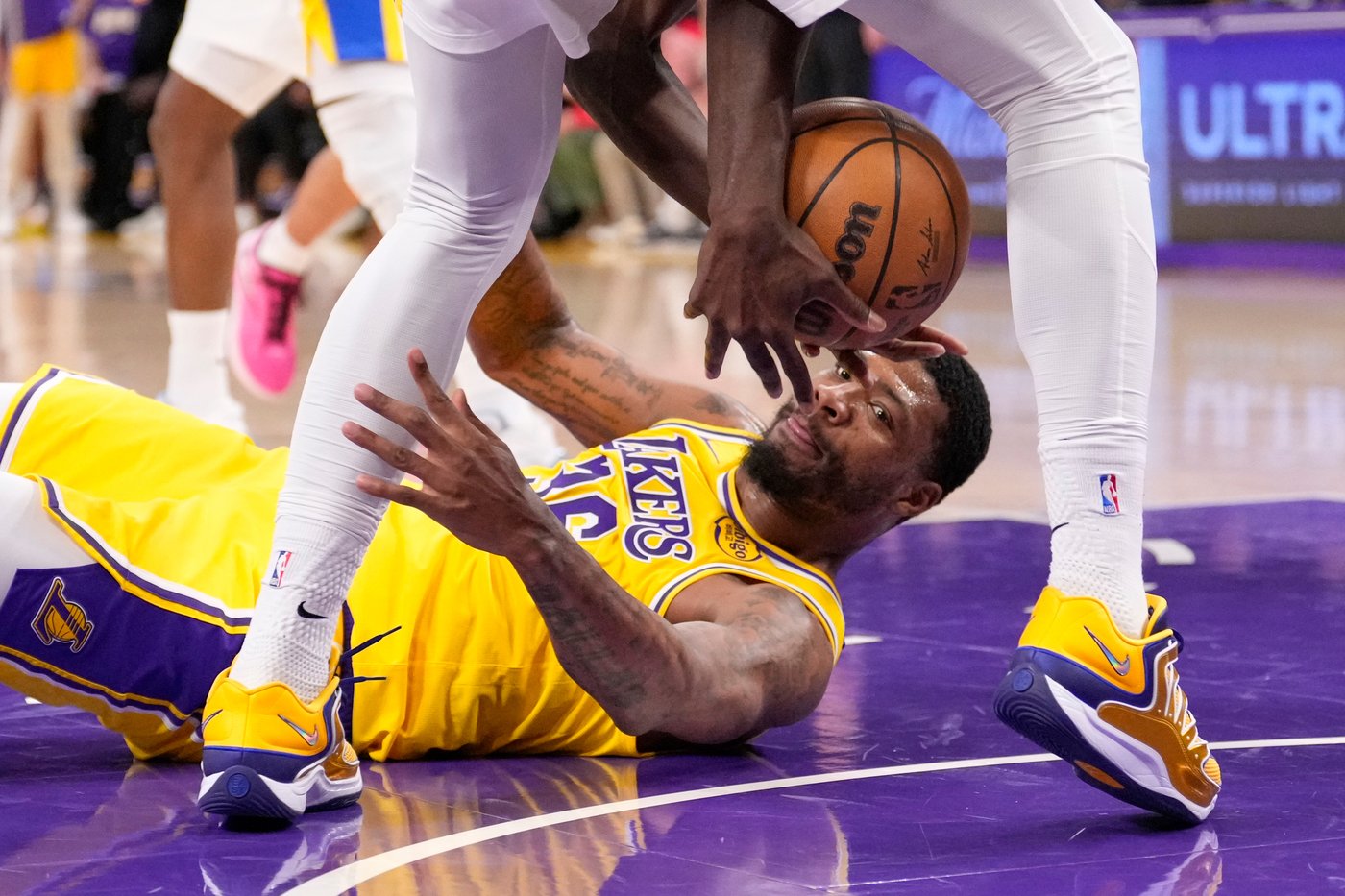 Luka Doncic scores 44 points in 3 quarters to lead Lakers past Pacers 128-117 without LeBron | iNFOnews.ca Luka Doncic scores 44 points in 3 quarters to lead Lakers past Pacers 128-117 without LeBron | iNFOnews.ca
