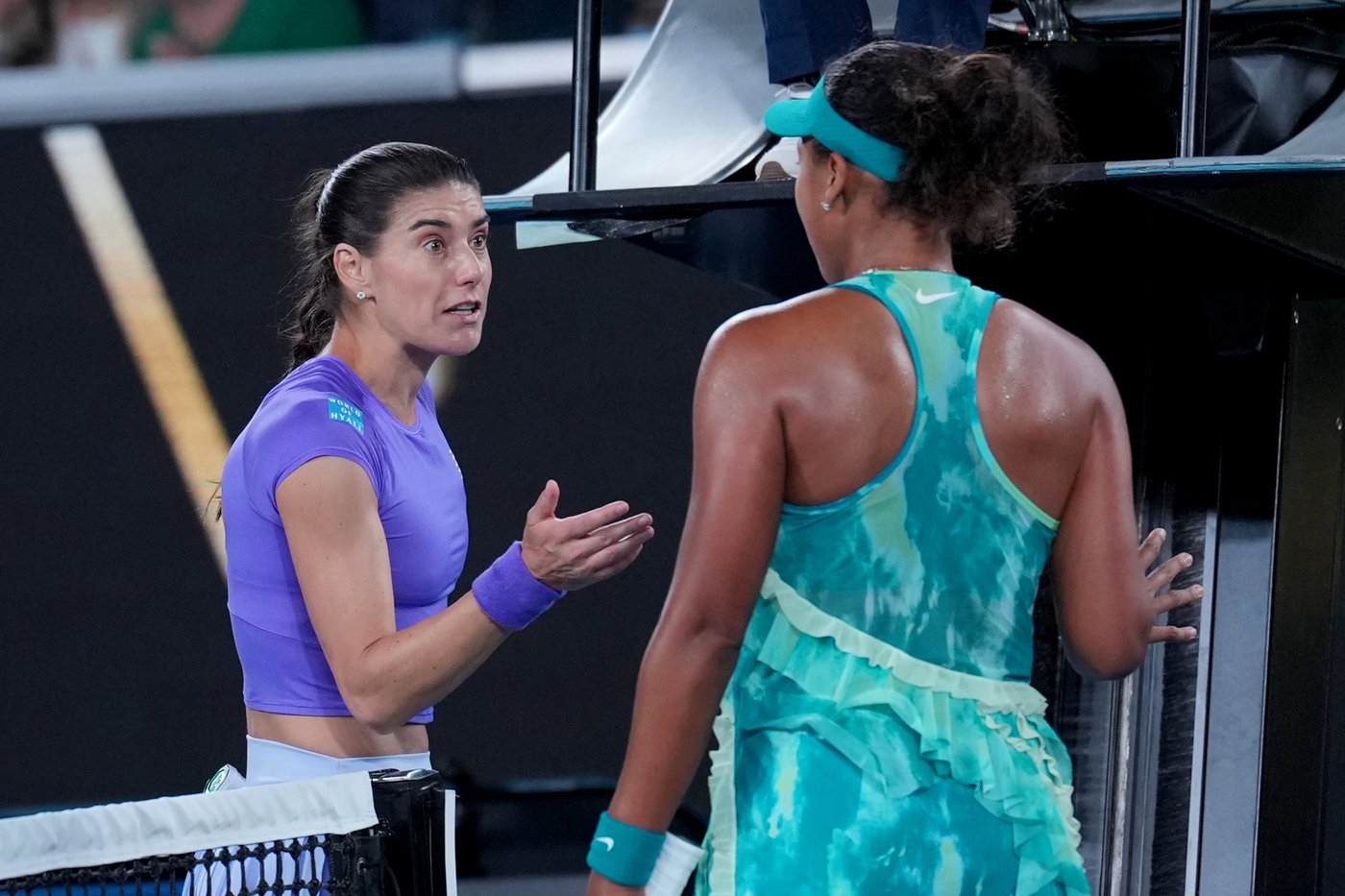 Naomi Osaka tones down her walk-on outfit. Turns up the heat at Australian Open | iNFOnews.ca Naomi Osaka tones down her walk-on outfit. Turns up the heat at Australian Open | iNFOnews.ca