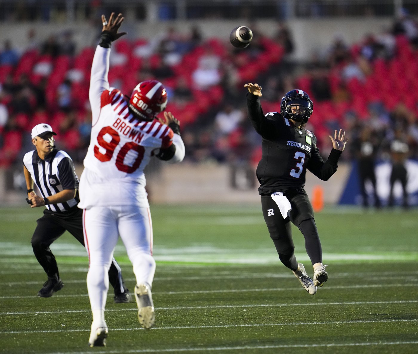 Redblacks snap four-game skid with 31-11 win over Stampeders | iNFOnews.ca Redblacks snap four-game skid with 31-11 win over Stampeders | iNFOnews.ca