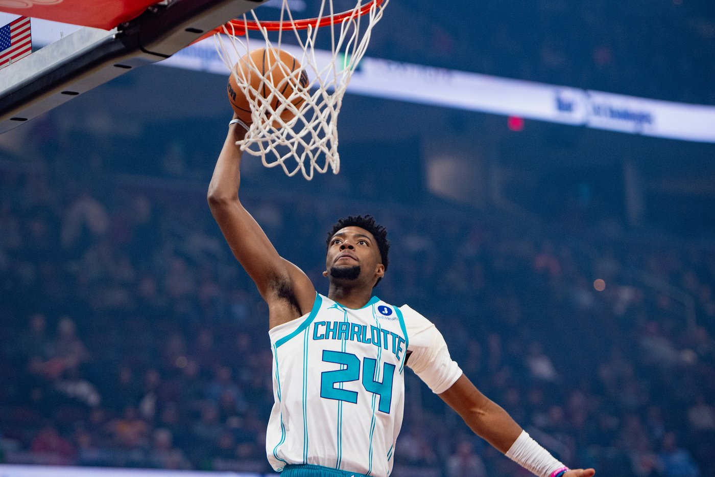 Knueppel scores 29 points, Miller has 25 in Hornets' 119-111 OT win over Cavaliers | iNFOnews.ca Knueppel scores 29 points, Miller has 25 in Hornets' 119-111 OT win over Cavaliers | iNFOnews.ca